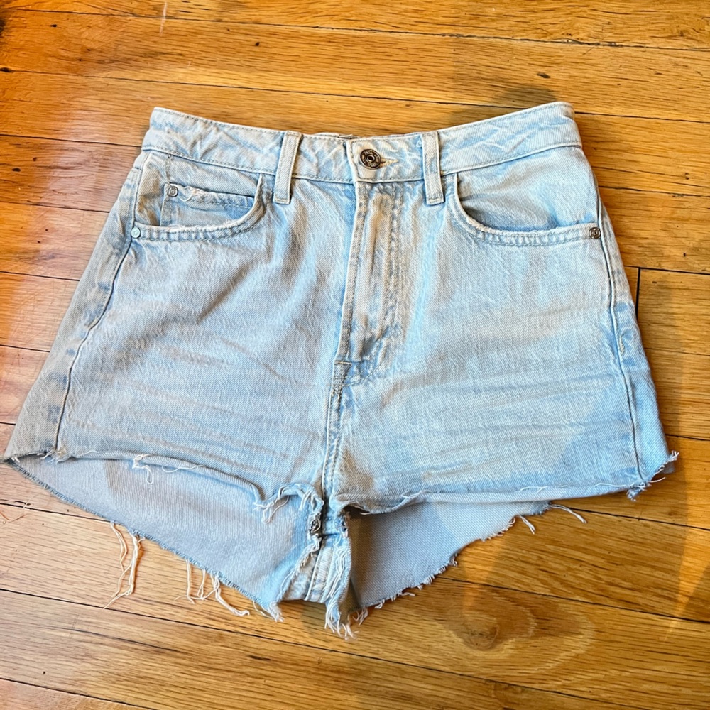 Zara size 00 shorts light blue daisy dukes